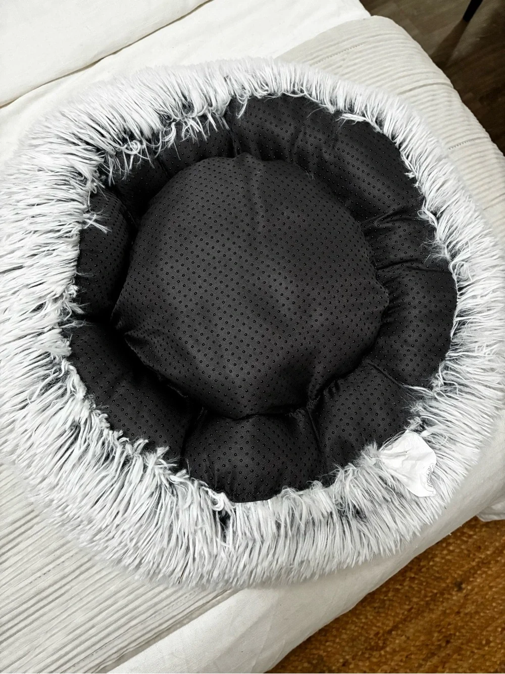 Plush Round Donut Pet Bed in Light Gray